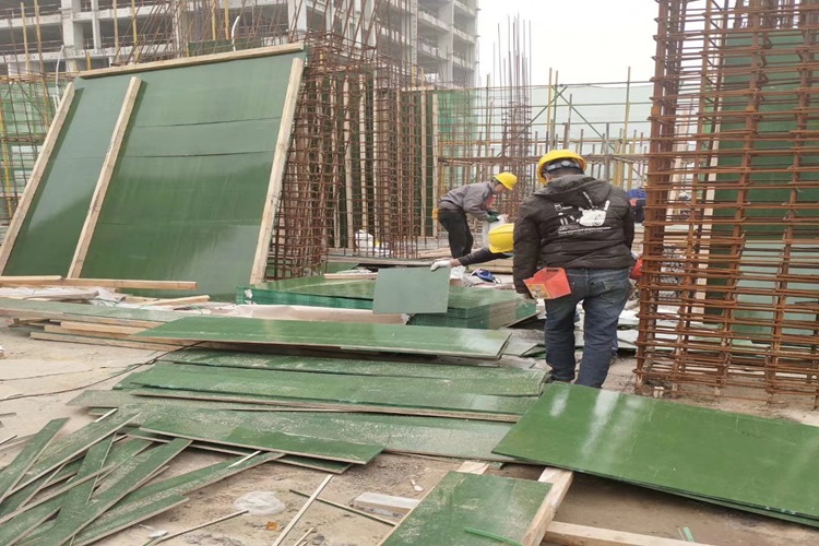 工程師的智慧之選：覆塑模板，加速夢想進程